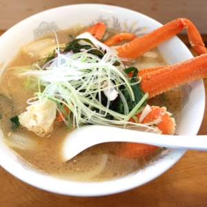 襟裳岬の名物グルメ「えりもラーメン」お昼に！海鮮尽くしで味良し価格良しの美味グルメ